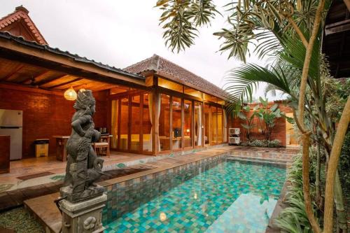 East Selemadeg Villa | Swara Tenang Wooden Lodge