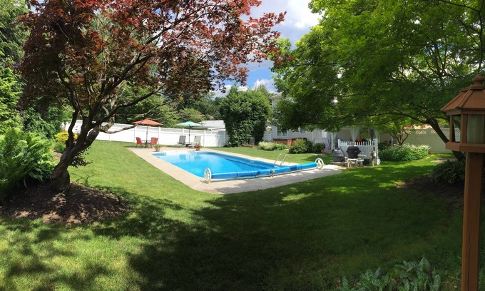 Palmyra House | Sweet Backyard Oasis!