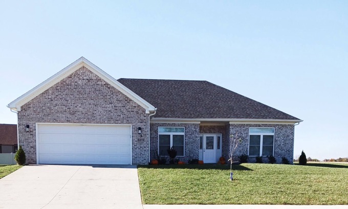 Bowling Green House | Sweet Home A