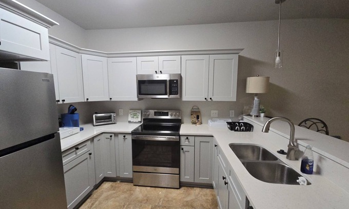 LaPlace Condo | Sweet Home Louisiana-a cozy 2-BR, 2.5 bath-condo with WiFi in enchanting LaPlace