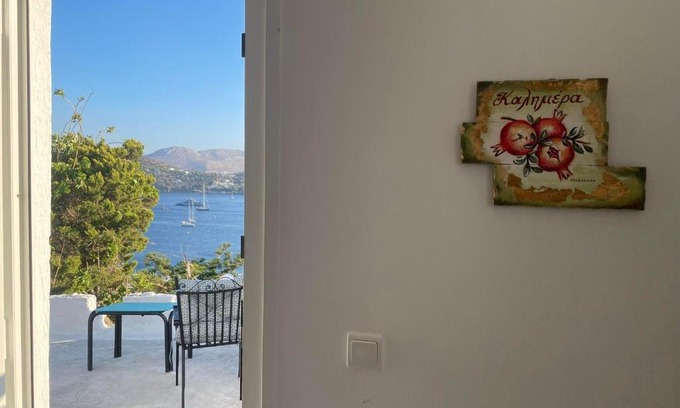 Panteli House | Sweet home with two beds -one single room- with beautiful view!