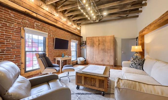 Lancaster Apartment | Sweet Lancaster Apt. B