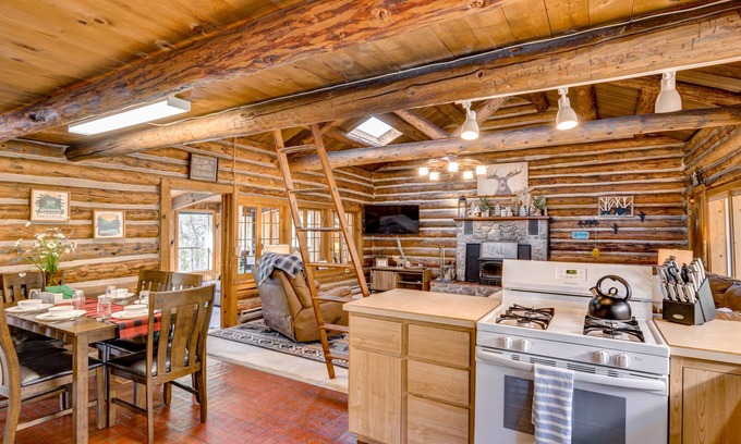 Nathrop Cabin | Sweet Log Cabin on the banks of Chalk Creek