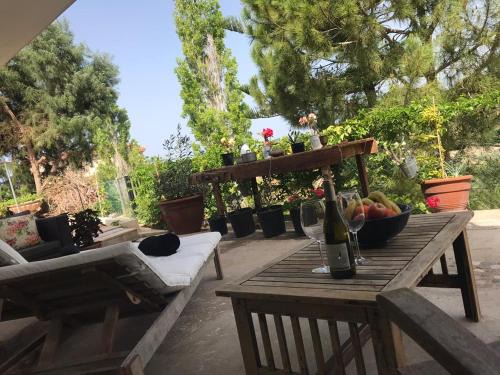 Paphos Apartment | Sweet n’ Boujee Studio Apartment with Varenda
