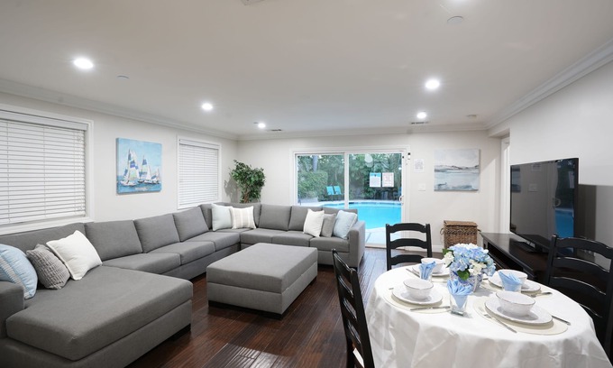Hermosa Village House | Sweet Pool/Jac Home; 3 Ensuites,1/2 Mi Walk2Disney