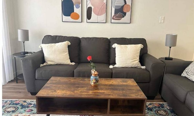 Central Scottsdale Apartment | Sweet Retreat in Scottsdale with Pool and Hot Tub