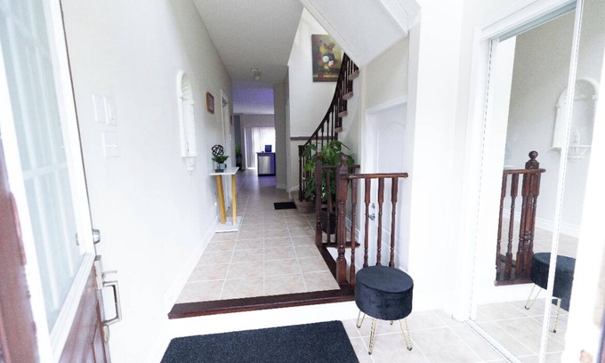 Brampton House | Sweet Room
