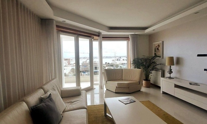 Barra Apartment | Sweet Sea Home with River View