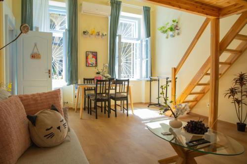 Erzsebetvaros Apartment | Sweet Spot-AC, Near Metro, Free WiFi, City centre