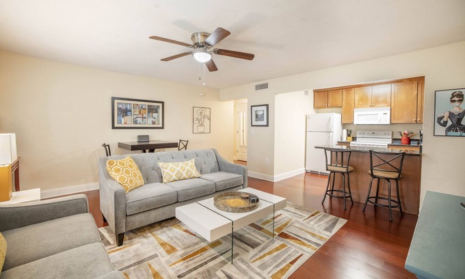 St. Petersburg Condo | Sweet Spot in Downtown St. Pit