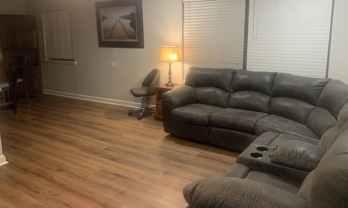 Prairie Grove House | Sweet Summit house! Clean, cozy, quiet and close to everything! 20 min to U of A