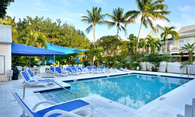 Truman Annex Condo | Sweet Sunshine Garden Flat – Downtown Key West - 2 Blocks Off Duval w Pool Access