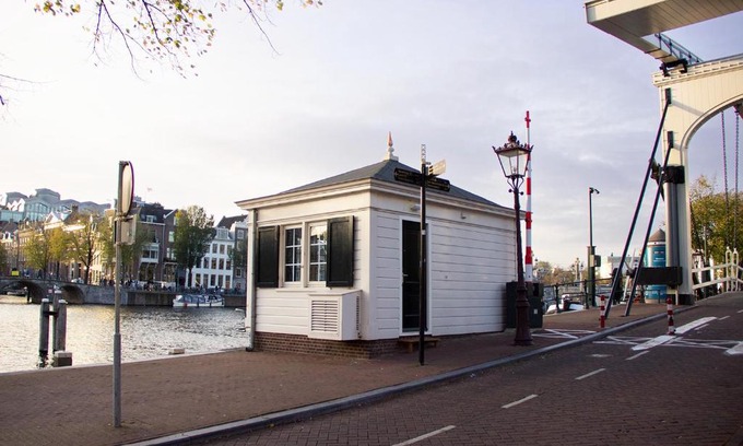Canal Ring Apartment | SWEETS - Walter Süskindbrug
