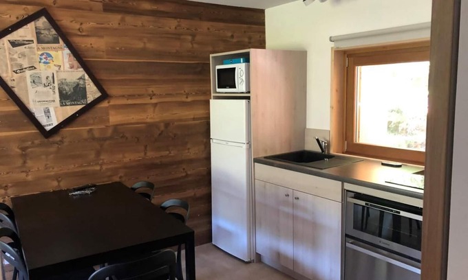 Saint-Leger-les-Melezes Apartment | Swimming pool, sauna, hammam, parking, tv, ski locker, 28m², Saint-Léger-les-Mélèzes
