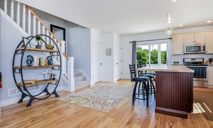 Douglas Condo | Swing Bridge Condo - Unit 40