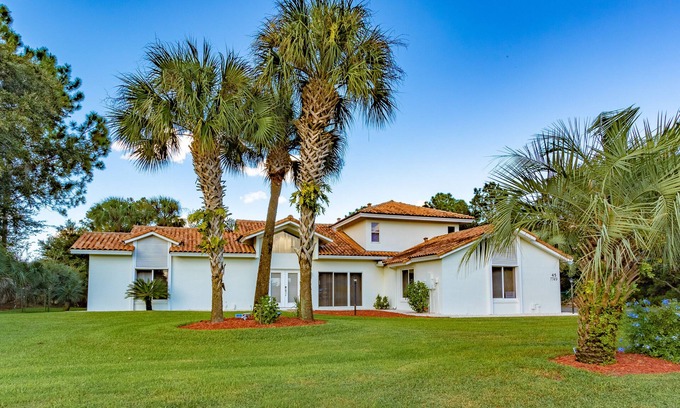 Clermont Villa | Swiss 45 - Swiss Waterski Villa & Golfing Dream Rental Property