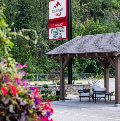 Revelstoke Hotel | Swiss Chalet Motel