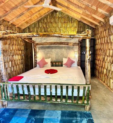 Uppuveli Hotel | Swiss kiss beach resort