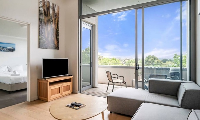 Crows Nest Apartment | Sydney Urban Oasis Balcony Views and BBQ