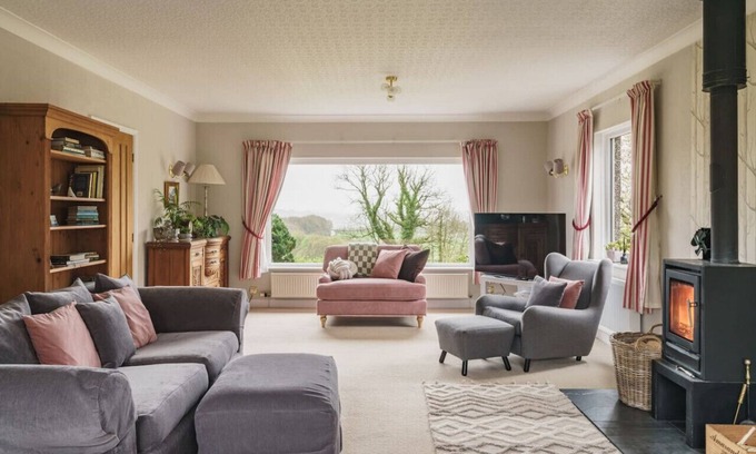 Kendal House | Sylvan Wood, gorgeous views