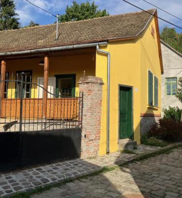 Szentendrei House | Szent Flórián Tűzoltó Panzió Visegrád