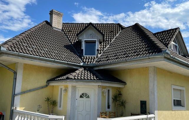 Balatonakarattya House | Szilvia Ház Balatonakarattya
