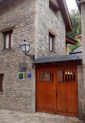 Cerredo Bed & Breakfast | Tía María