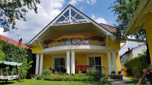 Balatonfured Apartment | Tündérlak Vendégház