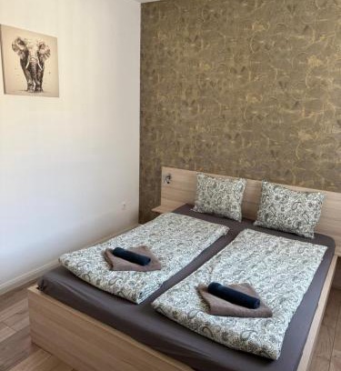 Corvin negyed Apartment | Türkiz Nights Parties Budapest Central