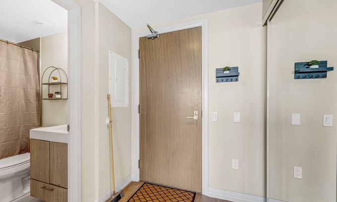 Garden District Condo | T Dot Views & Cozy 2BR Stay