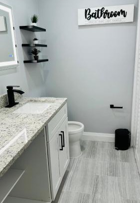 Lawrenceville Apartment | T&K modern spot 151