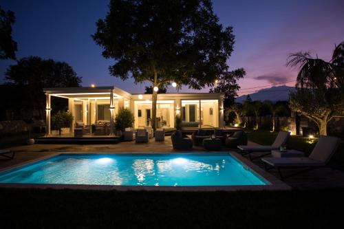 Calatabiano Villa | T Villa