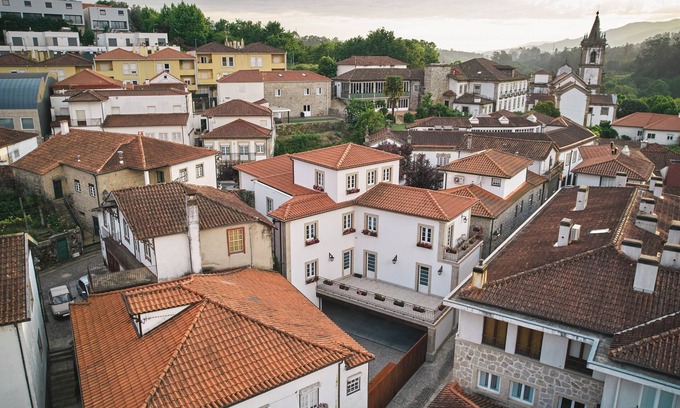 Ponte da Barca Apartment | T1 Maria in the heart of Ponte da Barca, ideal for romantic getaways.