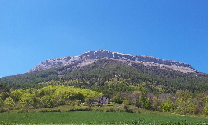 Pelleautier Apartment | T2 44 m2 - In the heart of nature with exceptional view