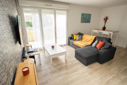 Buchelay Apartment | T2 au calme proche gare, parking privé