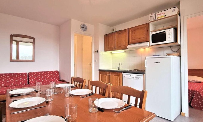Saint-Etienne-en-Devoluy Apartment | T2 Cabine 6 pers avec Balcon, Parking et Casier à Ski, Près des Pistes - FR-1-525-193