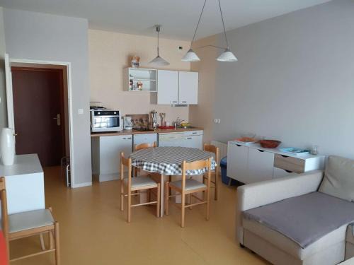 Berck-sur-Mer Apartment | T2 cabine avec balcon et garage - Berck-Plage - FR-1-674-52