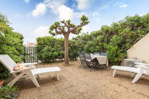 Cap d'Agde Apartment | T2 cabine Le Corail du Cap proche plage WIFI