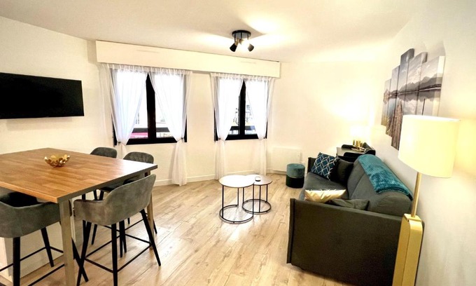 Aix-les-Bains City Center Apartment | T2 Hyper centre 3 étoiles Rue du Casino