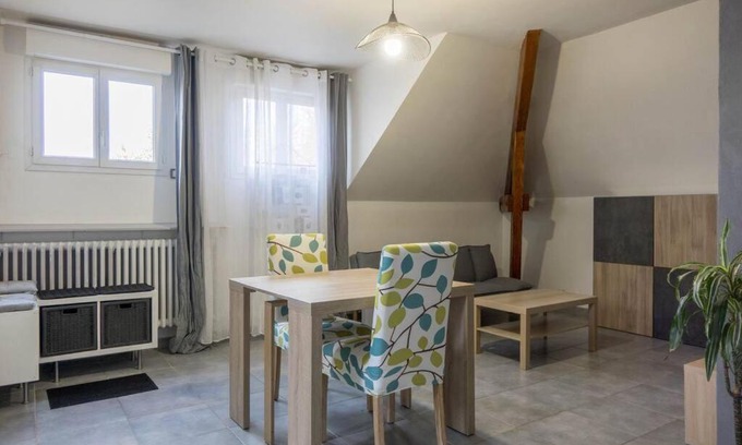 Fleury-les-Aubrais Apartment | T2 Le Lazare, Parking + extérieur
