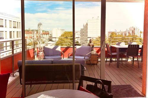 8th Arrondissement Apartment | T2 Little Bohême proche hôpitaux terrasse plein ciel
