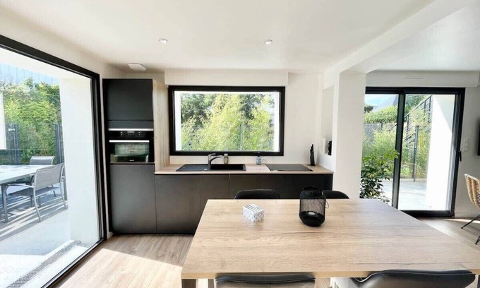 Riantec Apartment | T2 Neuf Hyper Design - Jacuzzi - Proche Plages