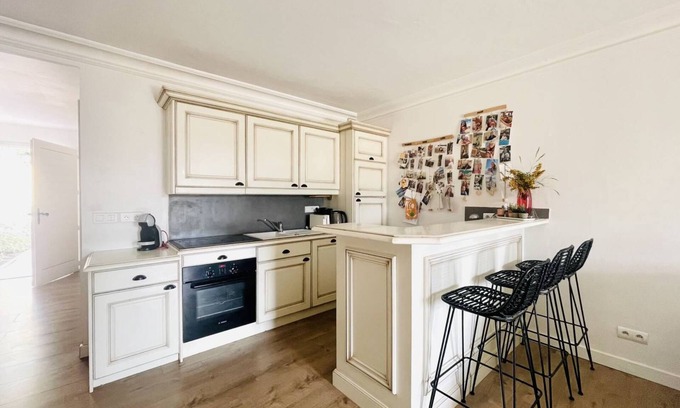 Charleval Apartment | T3 apartment in the golf and domain of pont royal (13370)