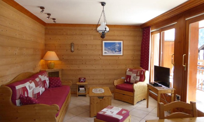 Pralognan-la-Vanoise Apartment | T3 Confortable - Grand Balcon Sud - Près Téléphérique, Commerces & Animaux Admis - FR-1-464-67