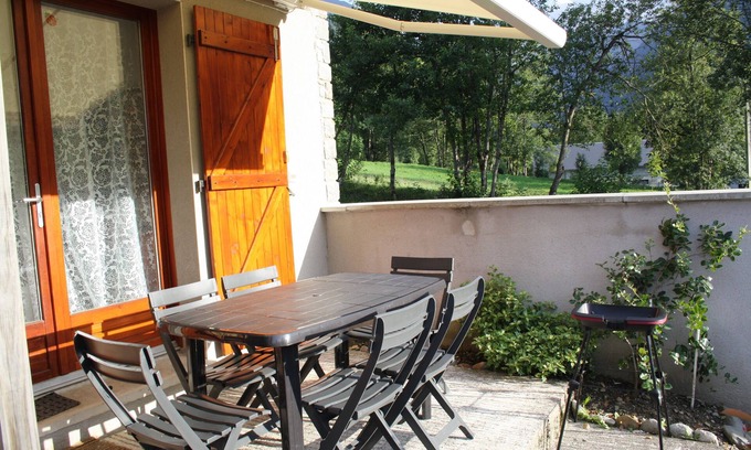Peyragudes Apartment | T3 duplex 4/5 pers. Covered parking, private terrace with electric awning.