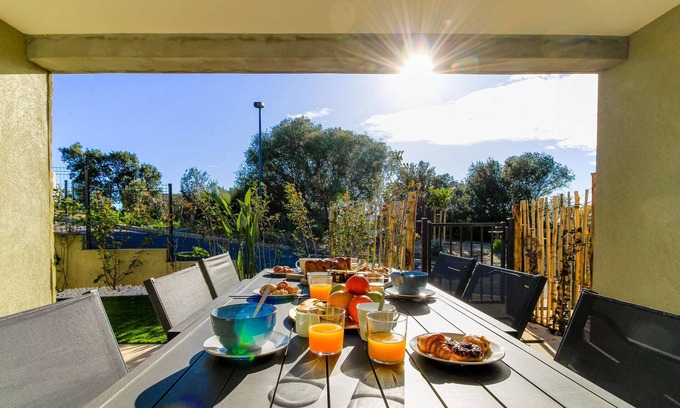 Bormes-Les-Mimosas Apartment | T3 in a new residence - Pool and Car Park