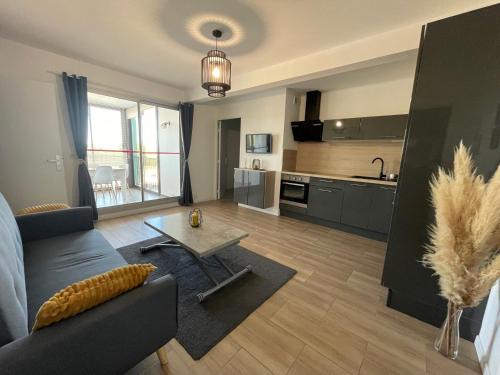 Plage d'Argeles Apartment | T3 Rénové avec Loggia, Clim et Parking à Argelès-sur-Mer - FR-1-309-422