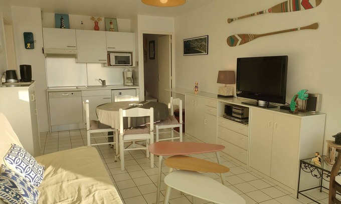Arzon Apartment | T3 residence with swimming pool view Port Crouesty