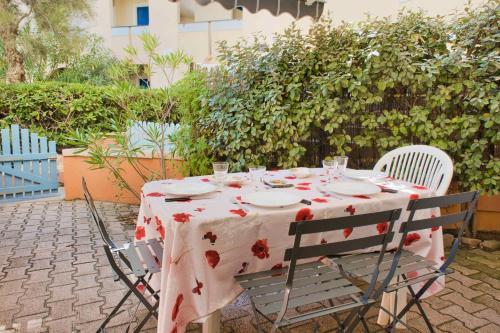 Port Leucate Apartment | T3 with parking and terrace next to the sea