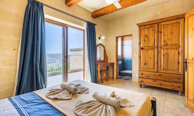 Xaghra Villa | Ta Debora 3 Bedroom Villa With Private Pool
